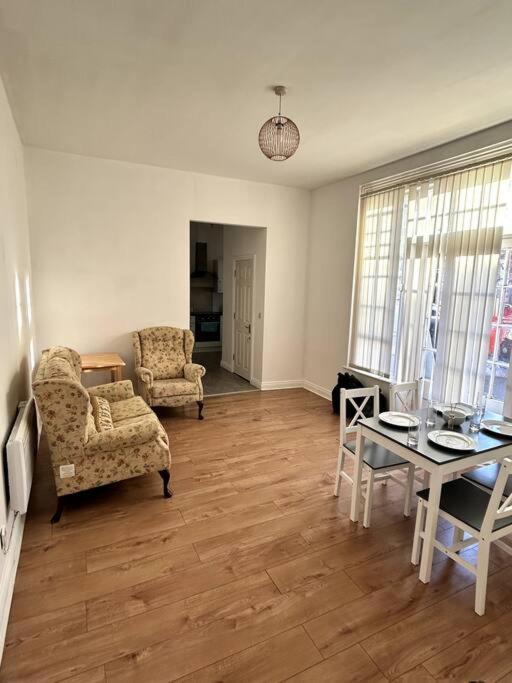 Leicester Spacious Flat With Free Parking Exteriér fotografie